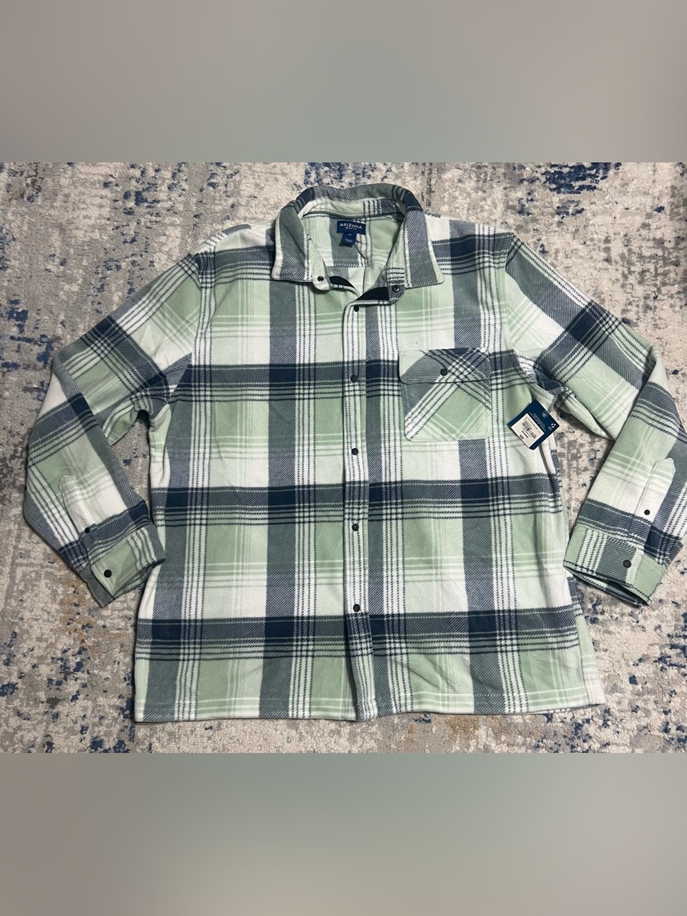 Arizona Jean Company Green and White Plaid Button-Up Shirt
